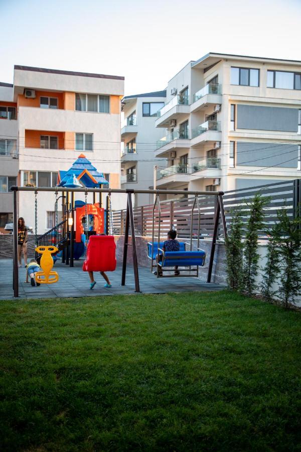 Mamaia Nord Nest Deluxe - Pool N Playground Διαμέρισμα Εξωτερικό φωτογραφία